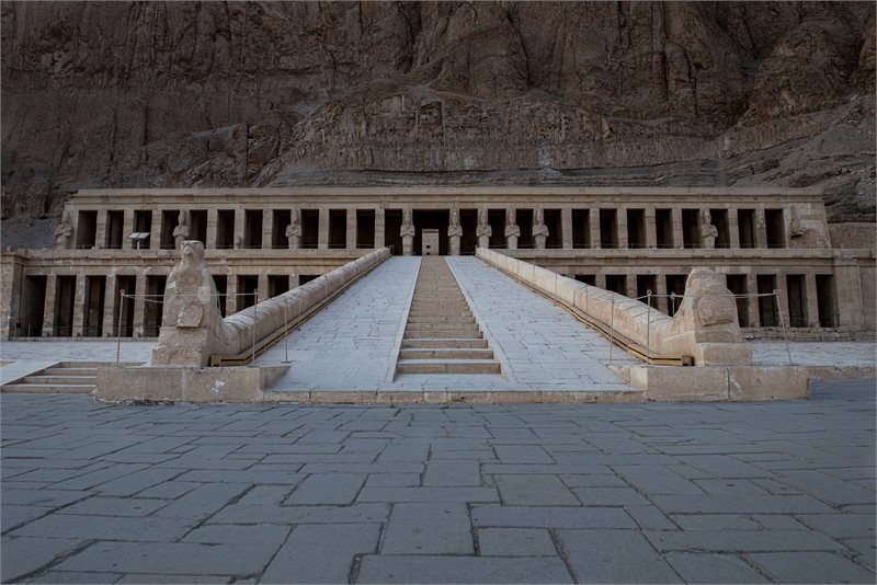 Viaje a Egipto y mar Rojo (templo de Hatshepsut, Deir El Bahari)