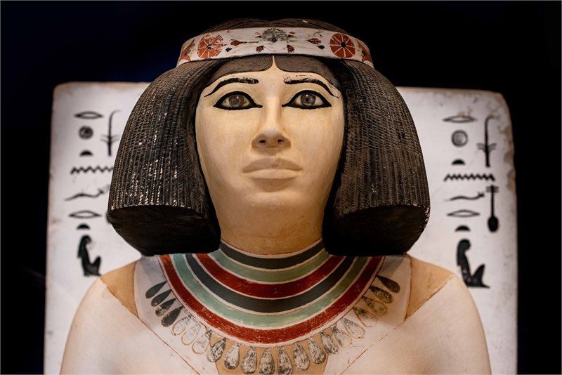 Visitar Egipto (estatua de Nofret, museo egipcio de El Cairo)