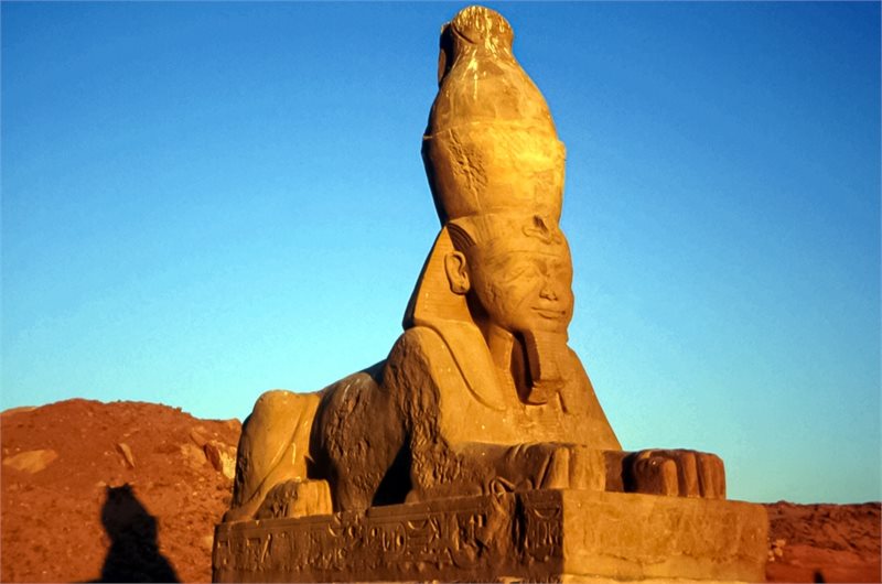 Viaje a Egipto con crucero Nilo y crucero lago Nasser (templo de Wadi Sebua, Nubia)